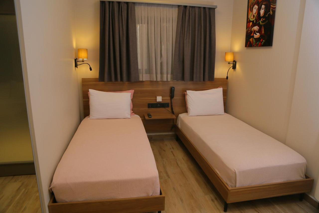 şenyıldız Otel İzmir