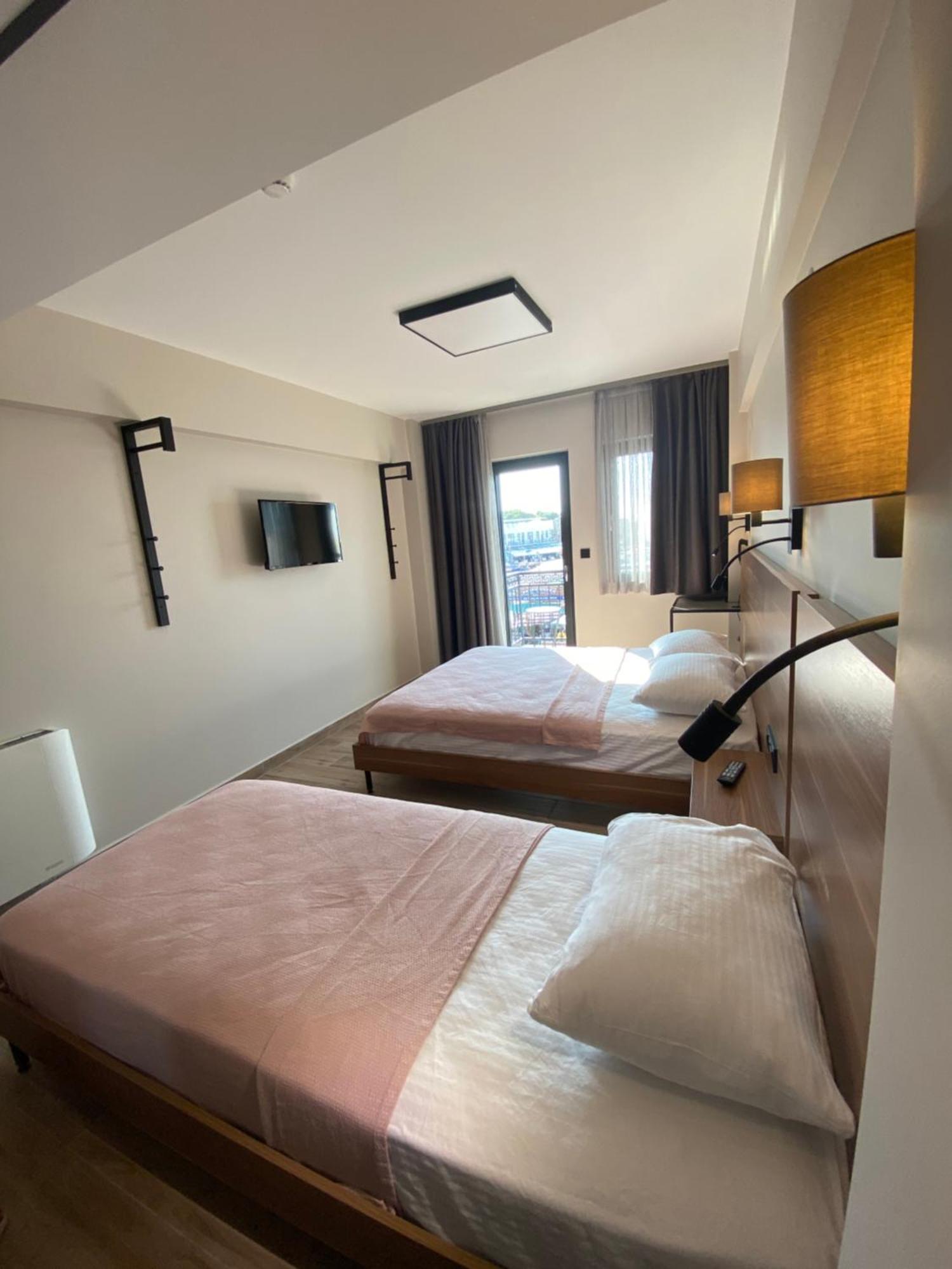 Otel şenyıldız İzmir